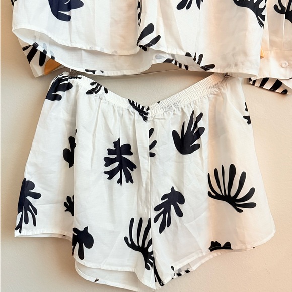 Commense Short Set - Picture 6 of 8